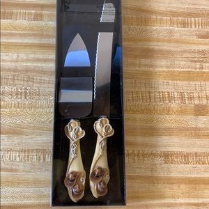Western style cake cutting utensils